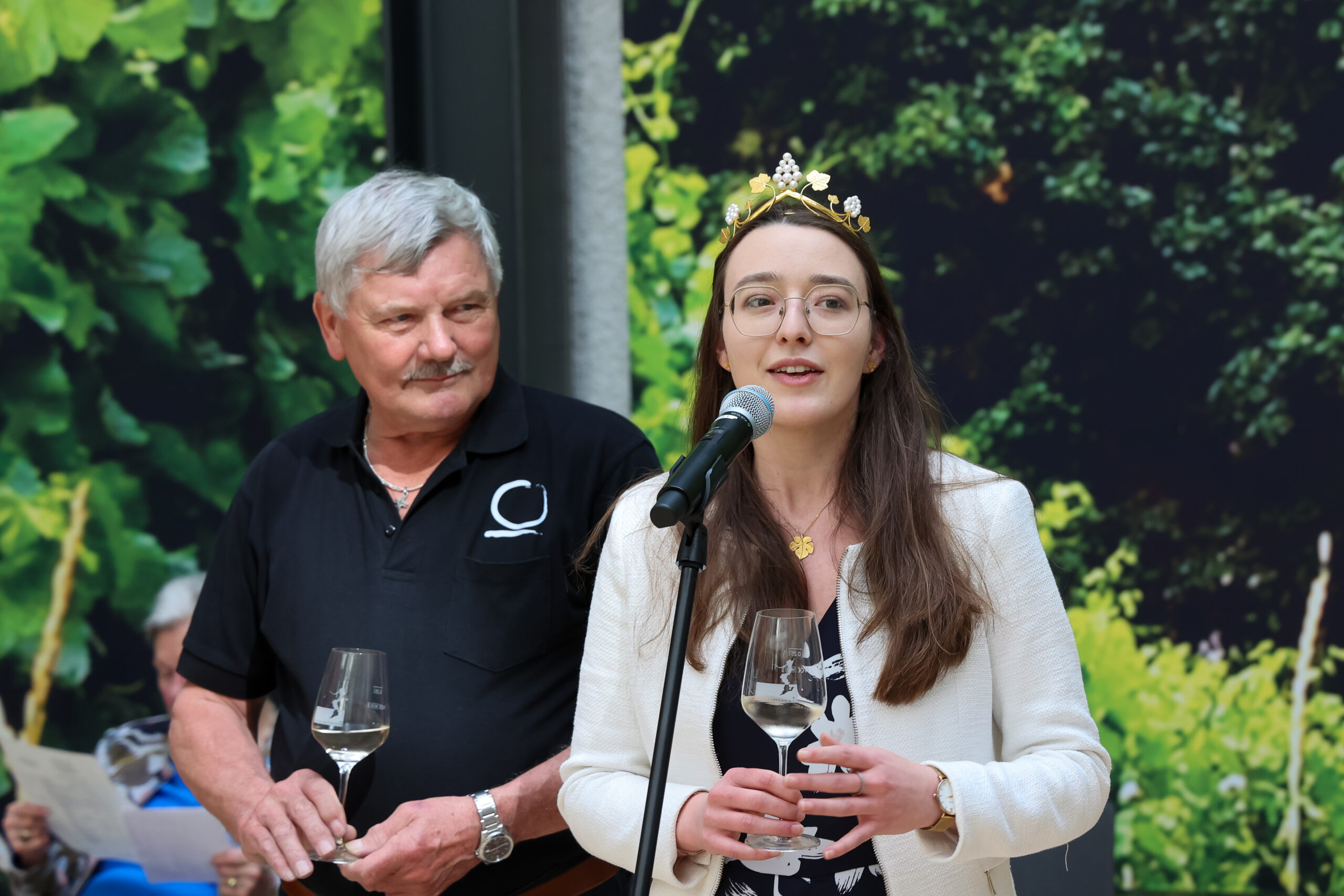 Weinkönigin erobert die Herzen der Berliner im Sturm