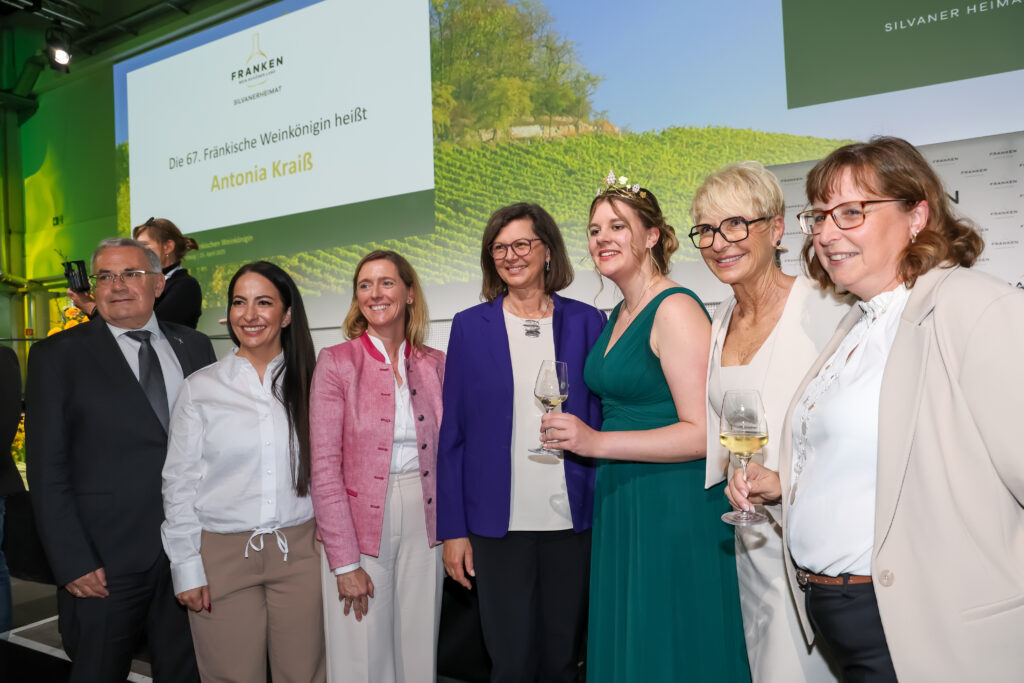 67 fränkischeweinkönigin 0219