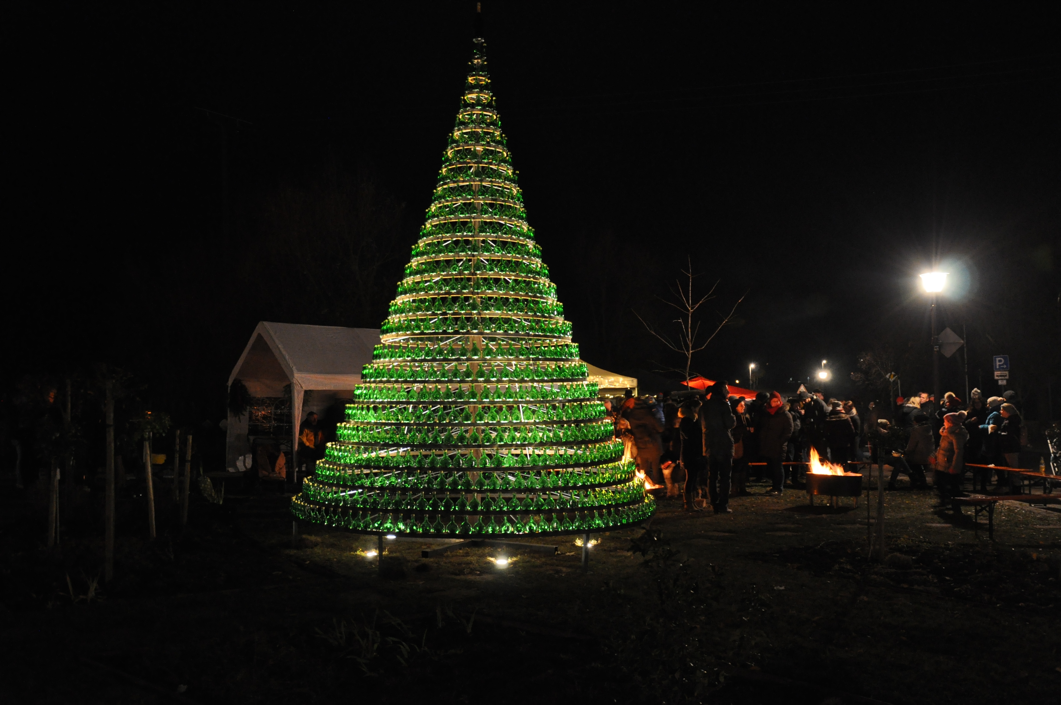Bocksbeutel-Weihnachtsbaum in Nordheim
