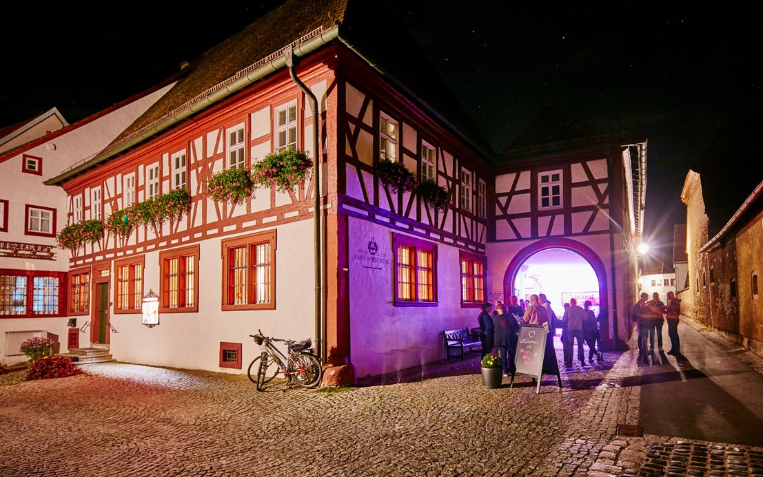 Happy Wine Hour im  Weingut Hans Wirsching