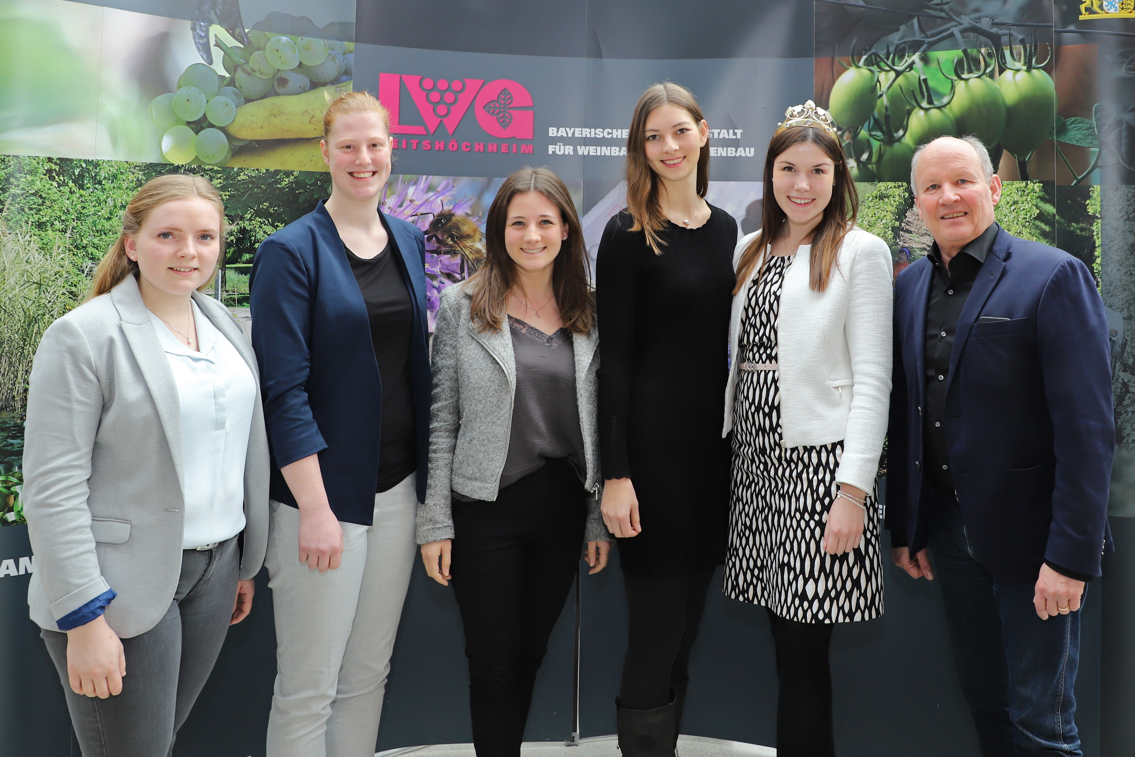 Der letzte Schliff auf dem Weg zur Fränkischen Weinkönigin