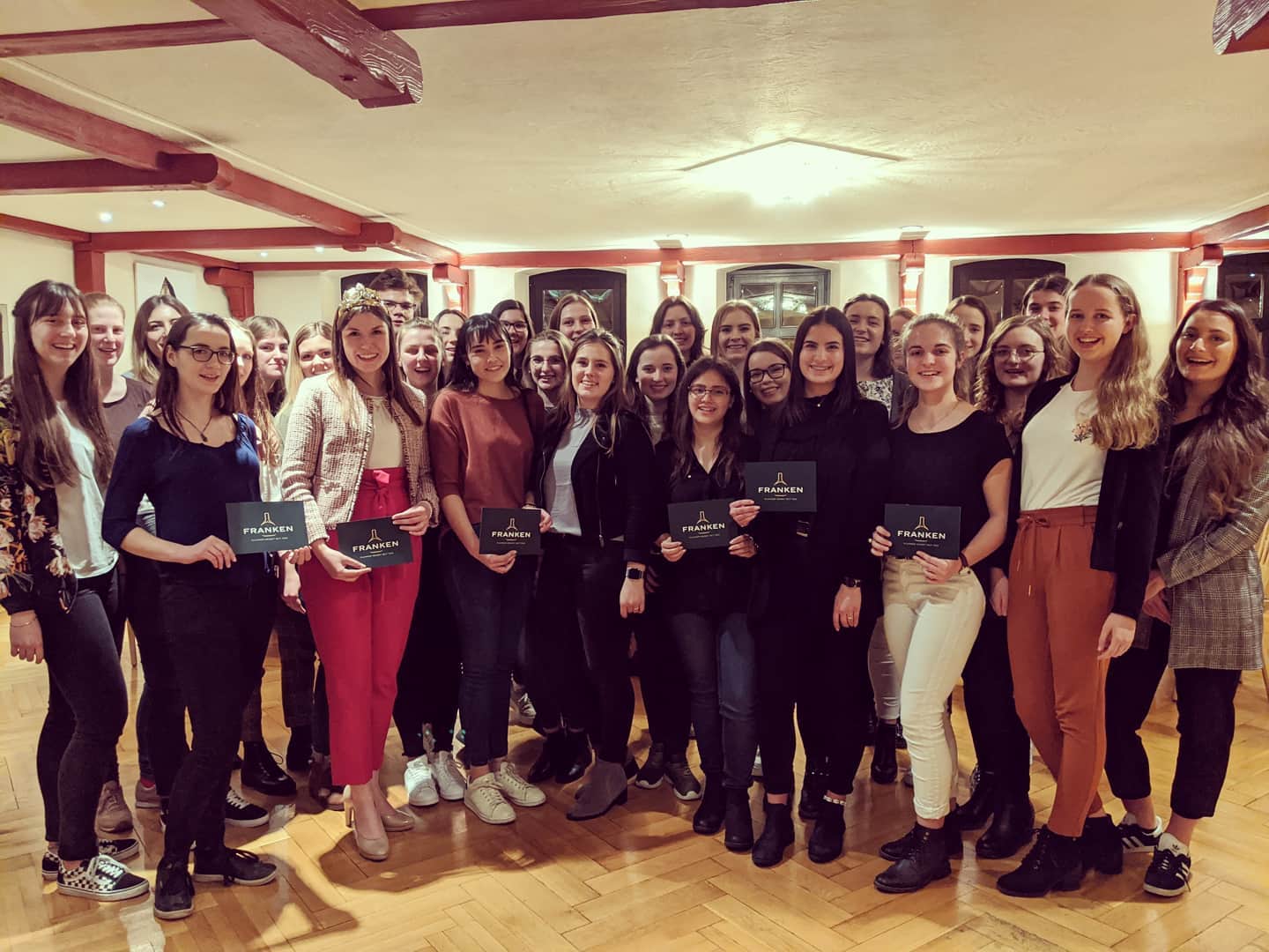 Neue Weinprinzessinnen für Franken