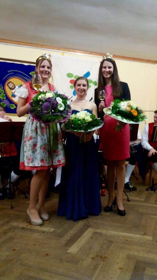 Krönung Wipfelder Weinprinzessin